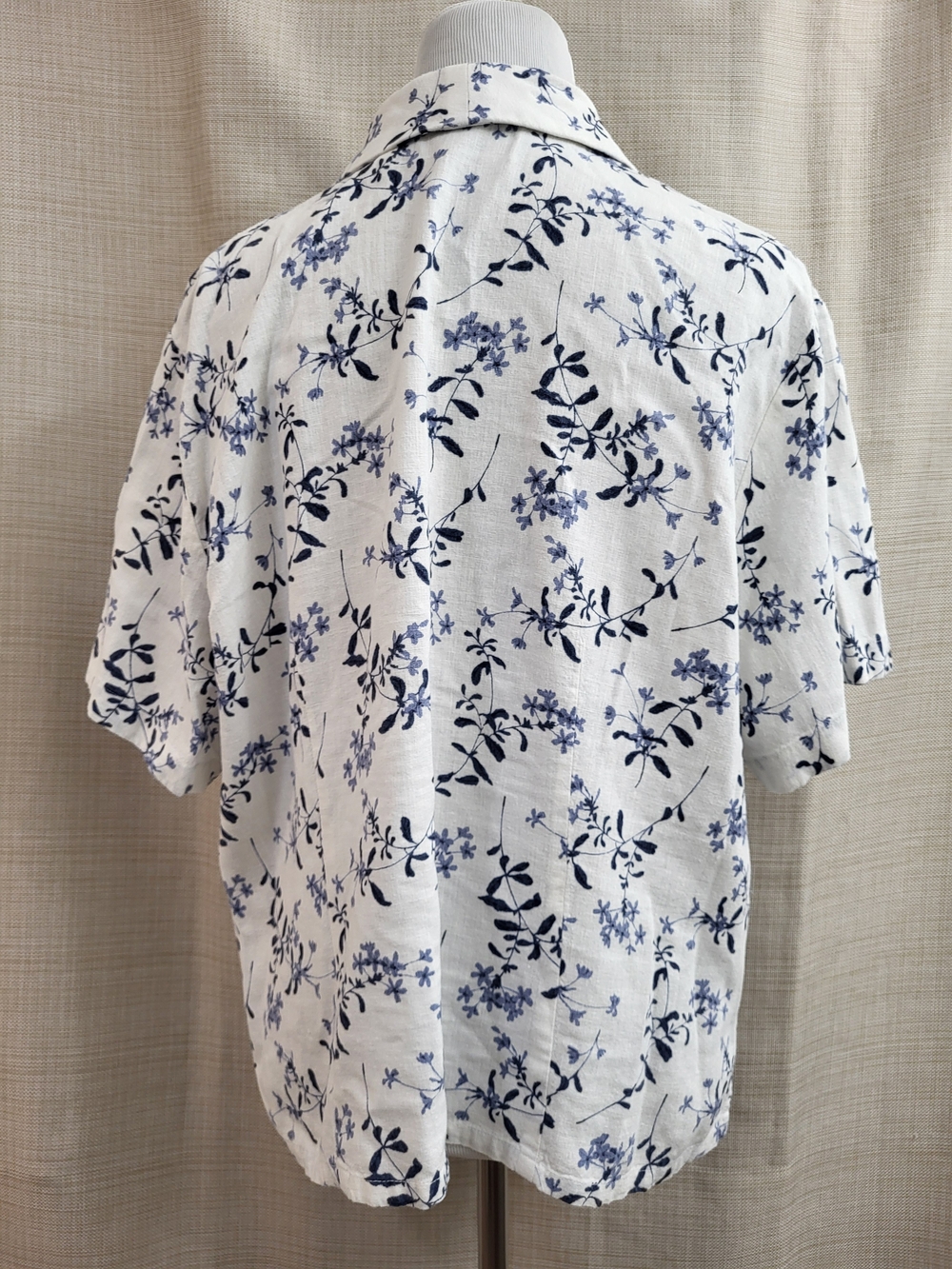 Elisabeth Women's White Blue Floral Linen Blend Button Down Blouse Size 16 - Picture 3 of 12